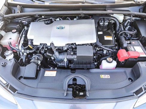 Used 2020 Toyota Prius LE image 24