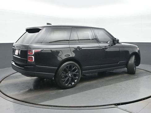 Used 2018 Land Rover Range Rover Supercharged image 3
