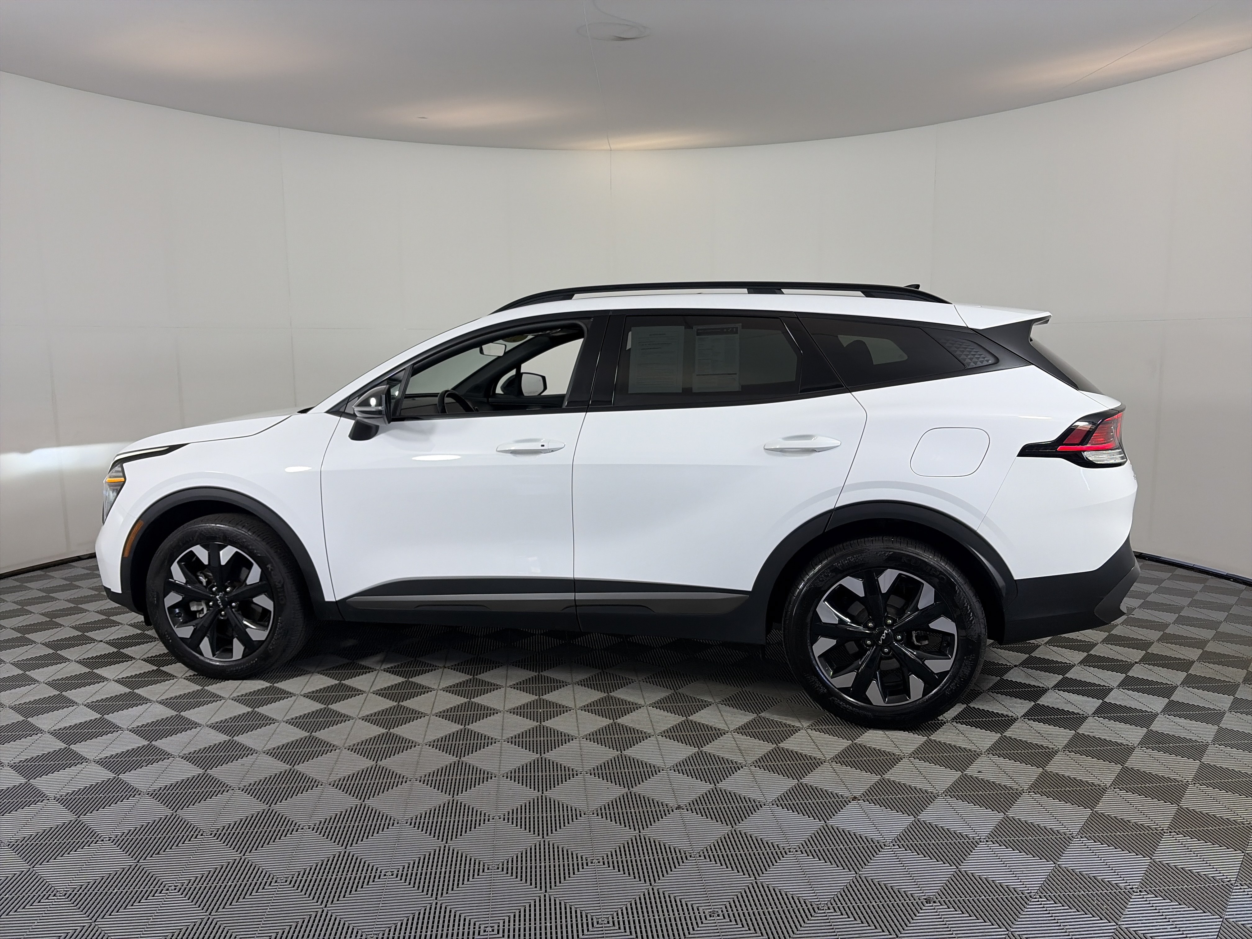 Certified 2024 Kia Sportage X-Line w/ X-Line Premium Package AWD/4WD image 7