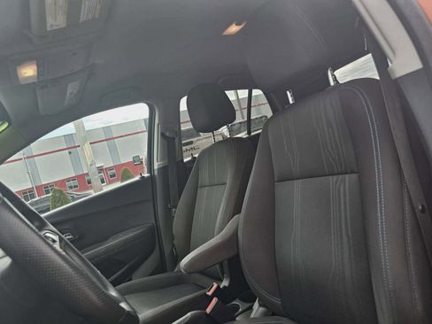 Used 2016 Chevrolet Trax LT image 12