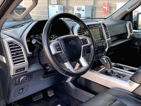Used 2015 Ford F150 Lariat image 18