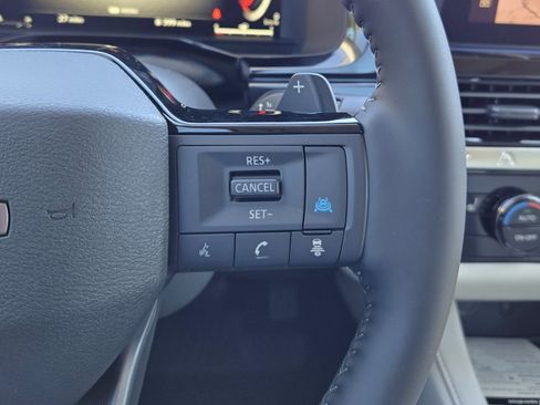 New 2026 Nissan Pathfinder SL w/ SL Premium Package FWD image 21