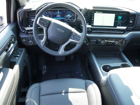 Used 2025 Chevrolet Silverado 3500 LTZ w/ LTZ Plus Package AWD/4WD image 23
