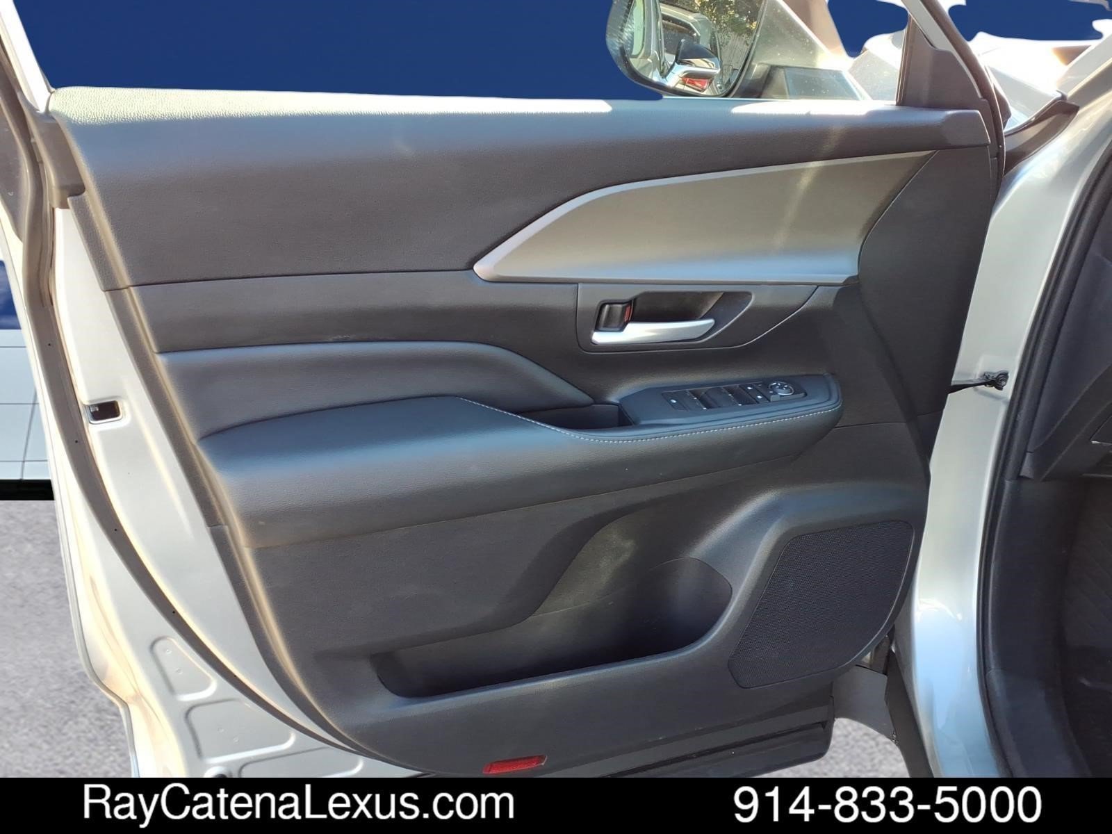 Used 2024 Toyota Grand Highlander AWD image 10