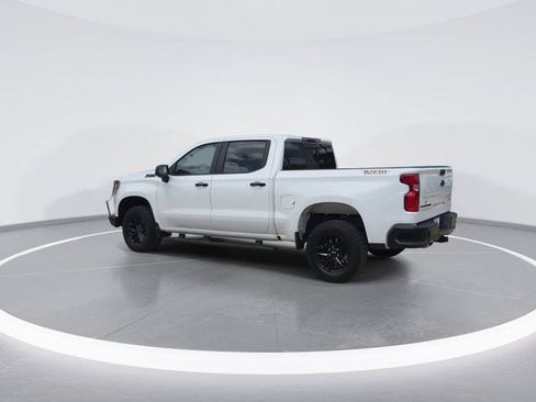 Used 2024 Chevrolet Silverado 1500 LT Trail Boss w/ Convenience Package II AWD/4WD image 6