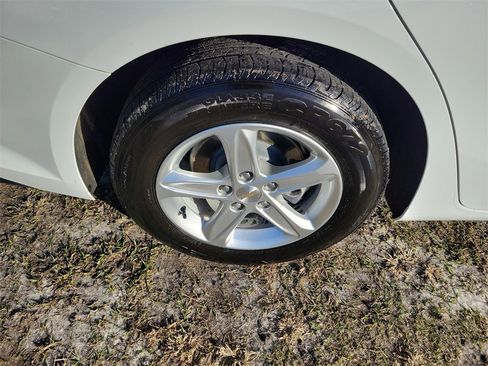 Used 2024 Chevrolet Malibu LT image 7