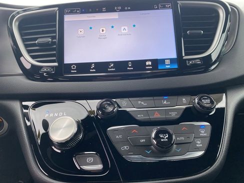 New 2026 Chrysler Voyager LX image 36