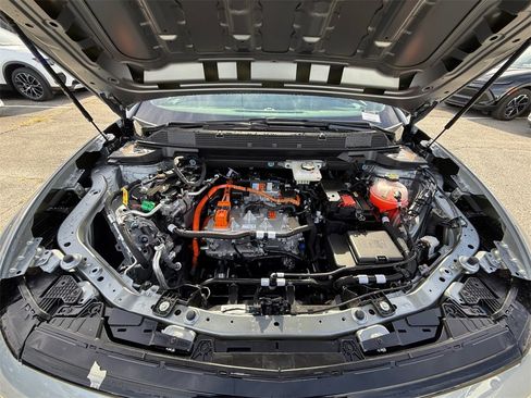 New 2026 Chevrolet Equinox EV LT image 25