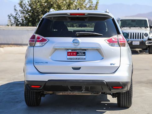 Used 2016 Nissan Rogue SV FWD image 6