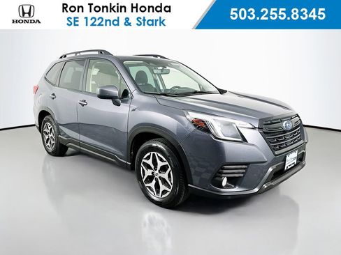 Used 2023 Subaru Forester Premium AWD/4WD image 1