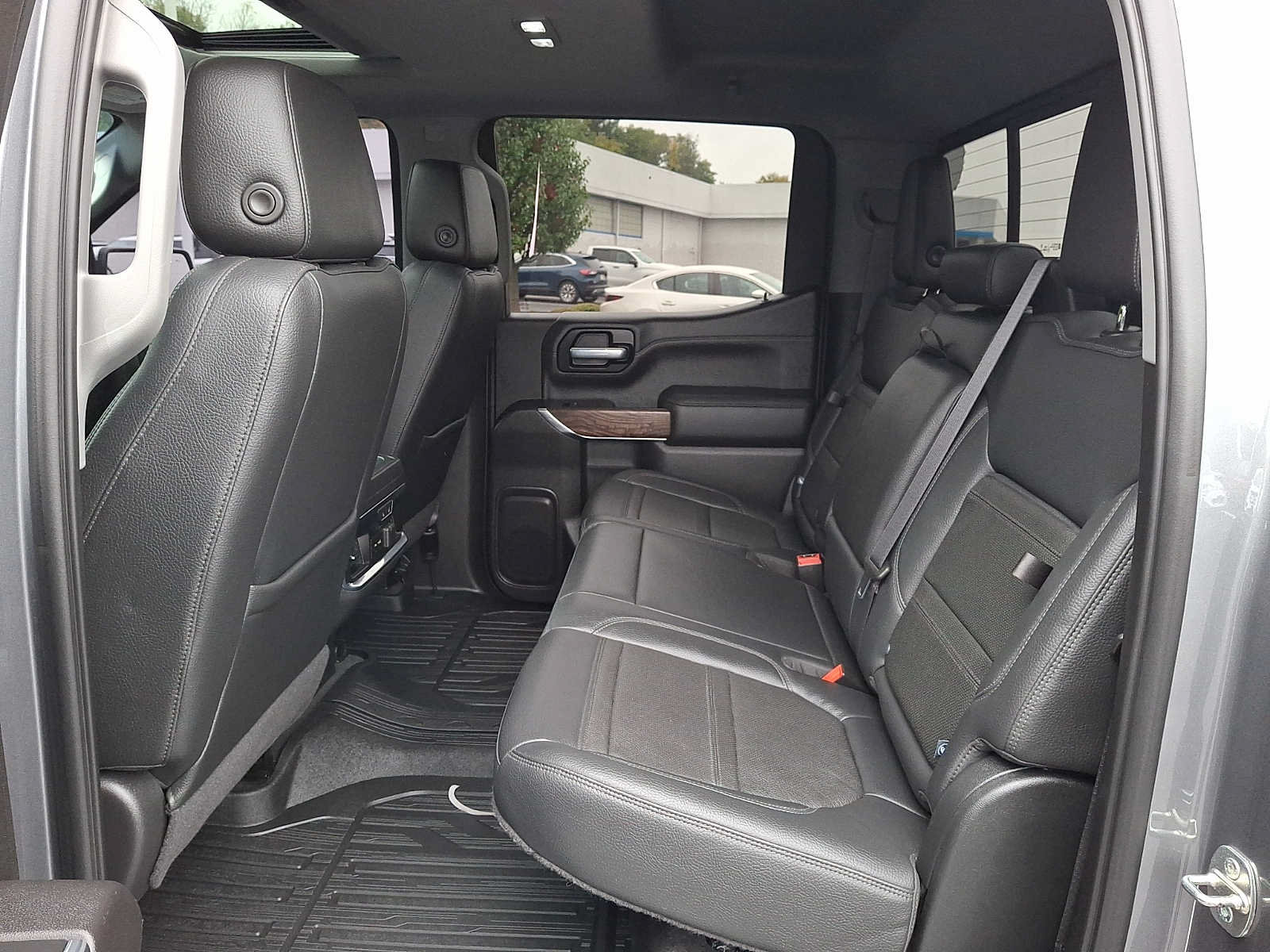Used 2021 GMC Sierra 1500 Denali w/ Technology Package AWD/4WD image 10
