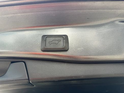 Used 2019 Toyota RAV4 XLE Premium w/ Advanced Technology Package AWD/4WD image 12