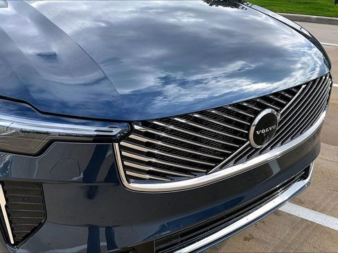 New 2026 Volvo XC90 B6 Plus image 41