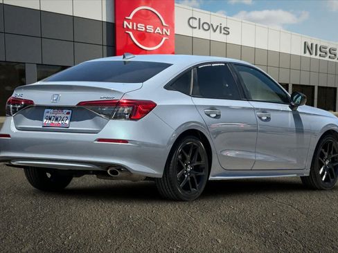Used 2024 Honda Civic Sport image 3