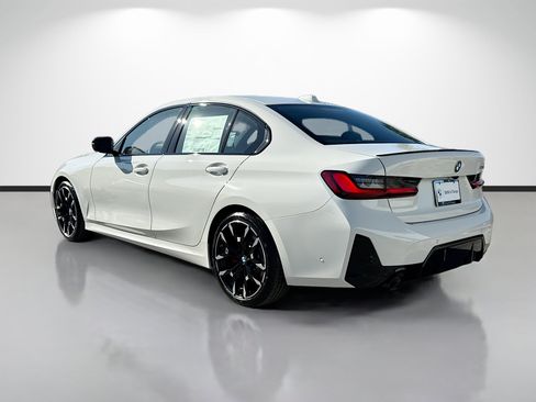 New 2026 BMW 330i Sedan w/ M Sport Package RWD image 5