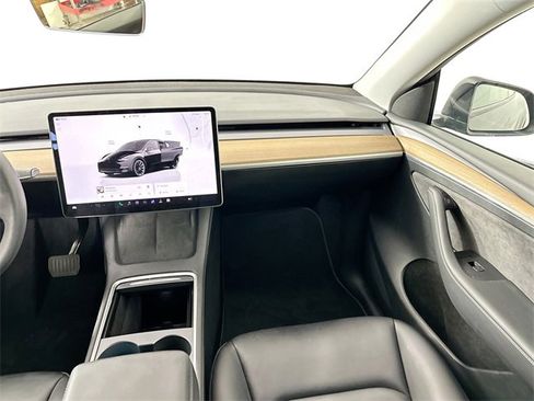 Used 2023 Tesla Model Y Long Range image 23