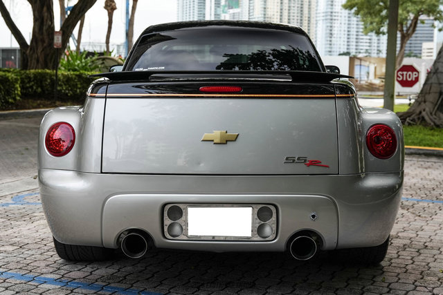 Used 2006 Chevrolet SSR w/ Preferred Equipment Group RWD image 16