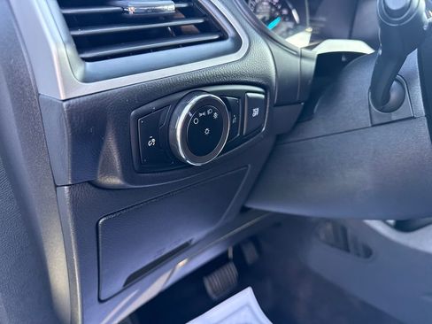 Used 2024 Ford Edge SEL image 25