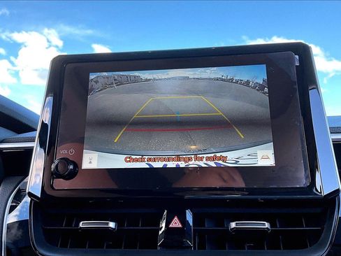 Certified 2024 Toyota Corolla Cross XLE image 20