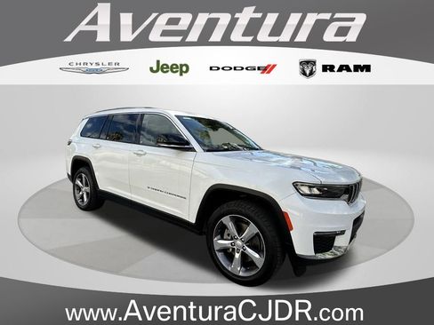 Used 2022 Jeep Grand Cherokee L Limited RWD image 1