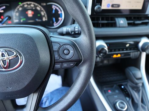 Certified 2025 Toyota RAV4 XLE image 19