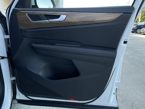 New 2026 Volkswagen Atlas SE image 18