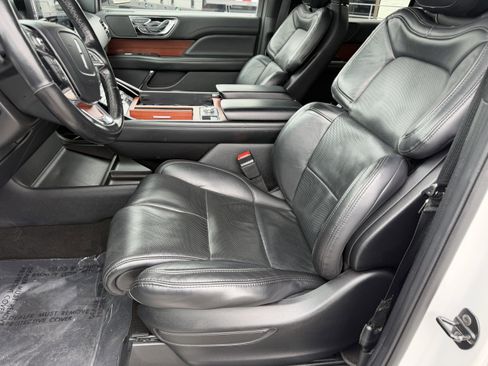 Used 2021 Lincoln Navigator Reserve RWD image 12