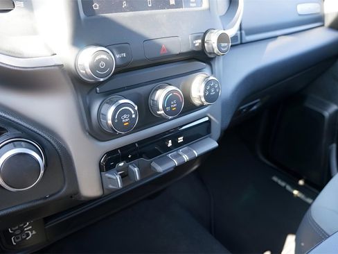 Used 2024 RAM 2500 Big Horn image 27