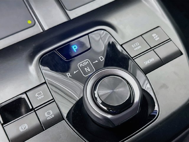 Certified 2026 Toyota C-HR w/ Cold Weather Package AWD/4WD image 18