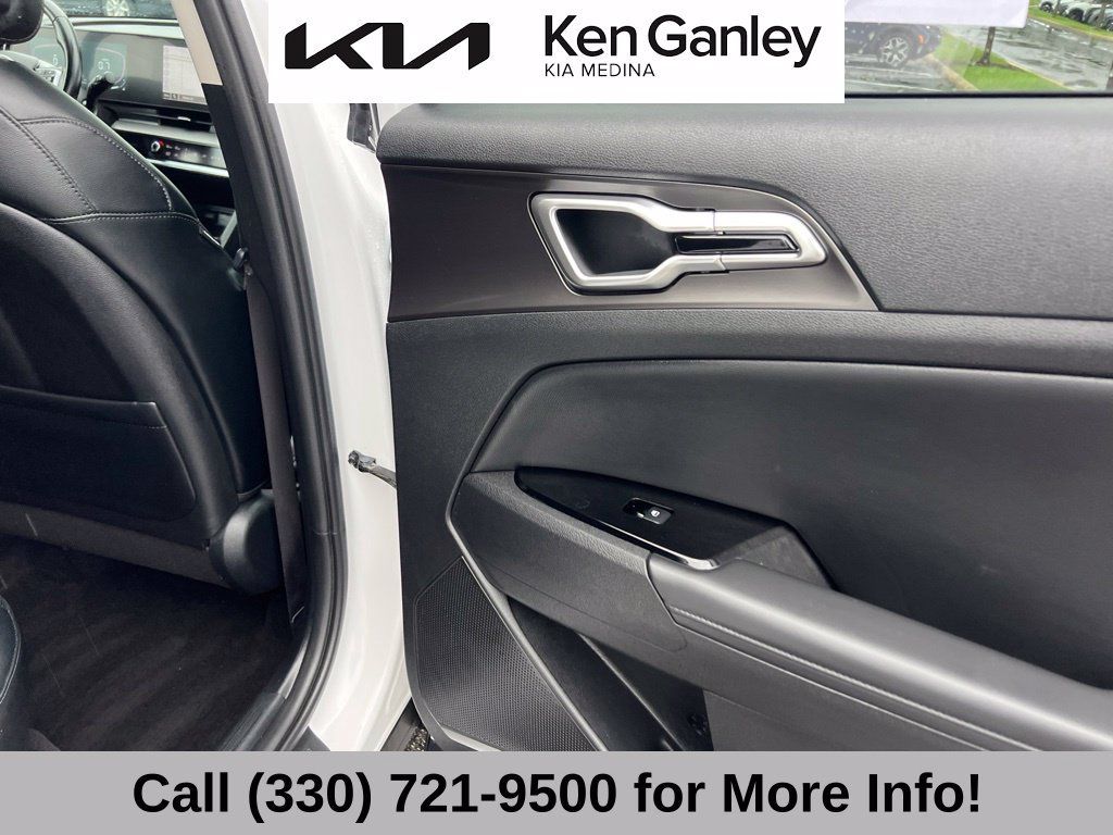 Certified 2024 Kia Sportage EX FWD image 53