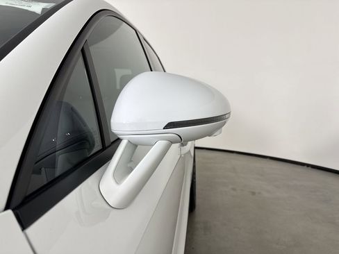 Certified 2026 Porsche Macan AWD/4WD image 12