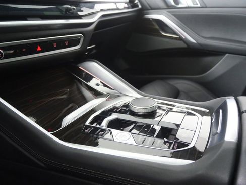 Used 2025 BMW X6 xDrive40i AWD/4WD image 23
