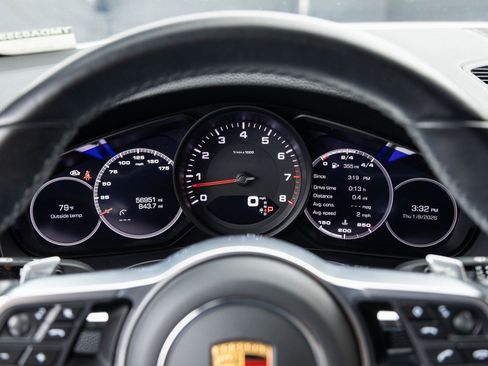 Certified 2021 Porsche Cayenne image 14