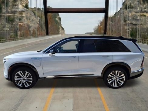 New 2026 Cadillac Vistiq Luxury AWD/4WD image 5