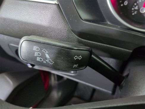 Used 2018 Volkswagen Tiguan S image 24