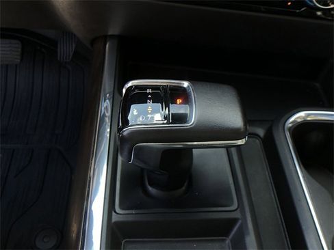 Certified 2022 GMC Sierra 1500 SLT w/ SLT Premium Plus Package image 28