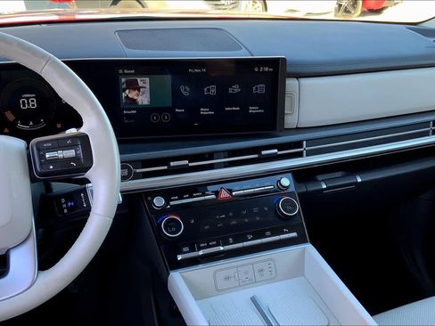 Used 2025 Hyundai Santa Fe SEL image 6