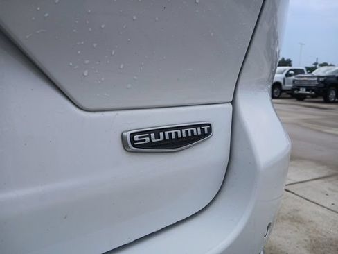 Used 2022 Jeep Grand Cherokee Summit AWD/4WD image 11
