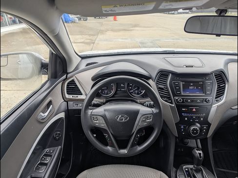 Used 2017 Hyundai Santa Fe Sport AWD/4WD image 3