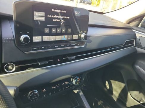 Used 2024 Mitsubishi Outlander SE image 30