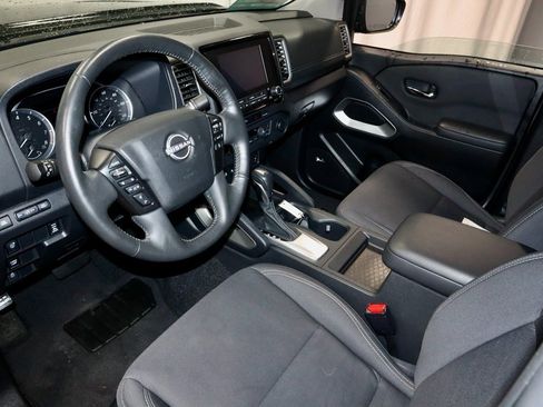 Certified 2024 Nissan Frontier SV w/ Technology Package image 26