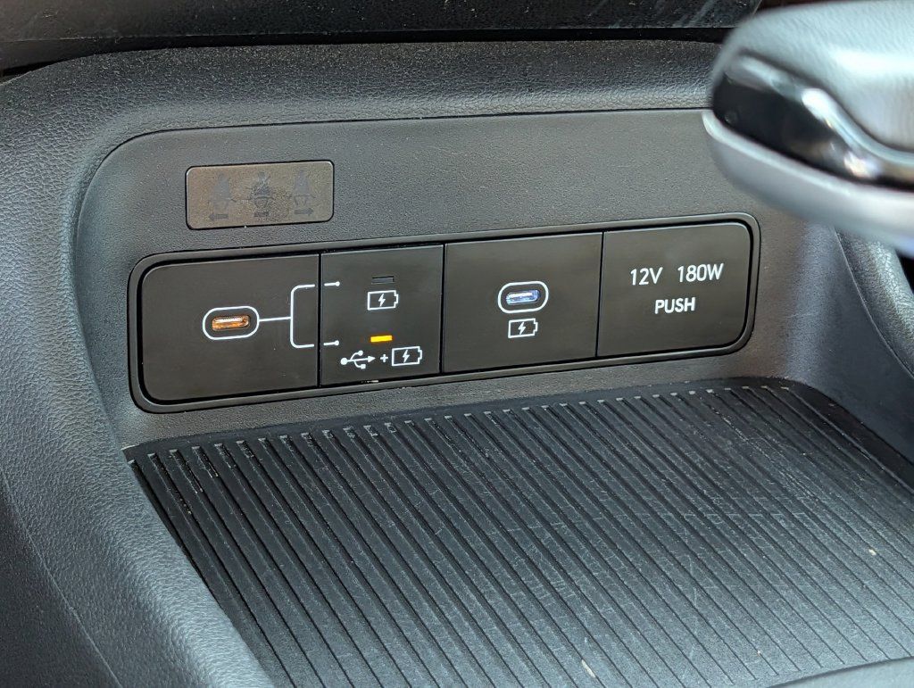 Used 2025 Hyundai Kona SEL AWD/4WD image 18
