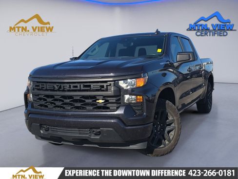 Used 2023 Chevrolet Silverado 1500 Custom image 1
