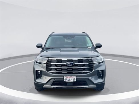 Certified 2025 Ford Explorer Active w/ Active Comfort Package image 2