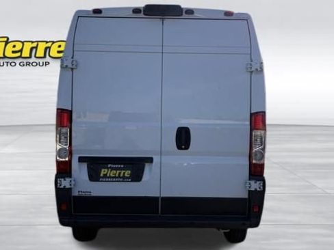 Used 2018 RAM ProMaster 2500 w/ Interior Convenience Group FWD image 3