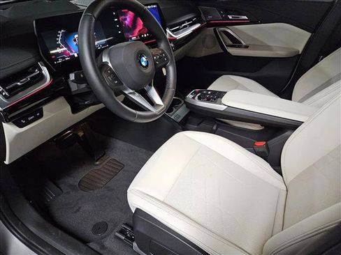 Used 2026 BMW X1 xDrive28i w/ Technology Package AWD/4WD image 9