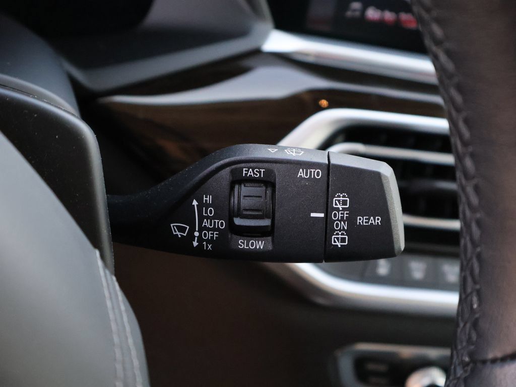 Used 2020 BMW X7 xDrive40i w/ Premium Package AWD/4WD image 33
