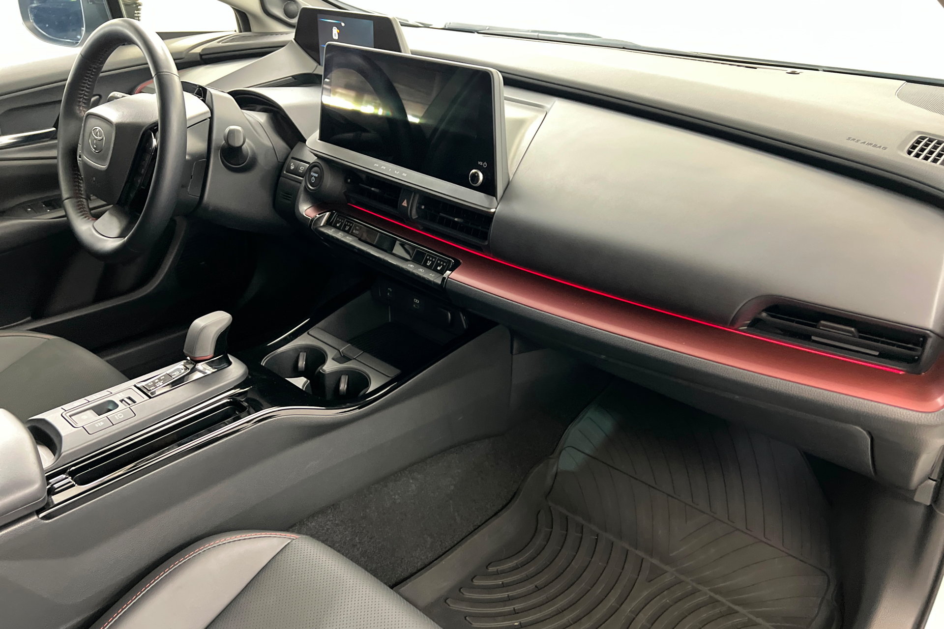 Certified 2026 Toyota Prius Plug-In Hybrid w/ Limited Premium Package FWD image 25