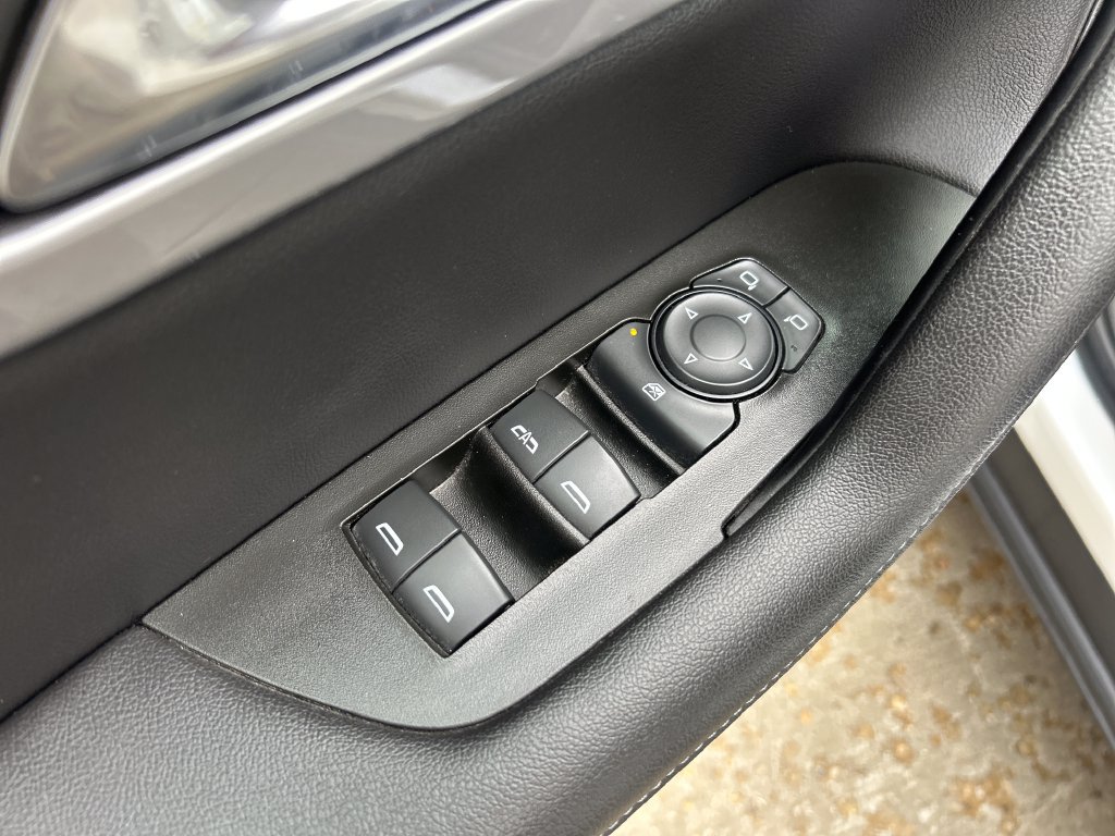Used 2022 Chevrolet Blazer LT AWD/4WD image 12