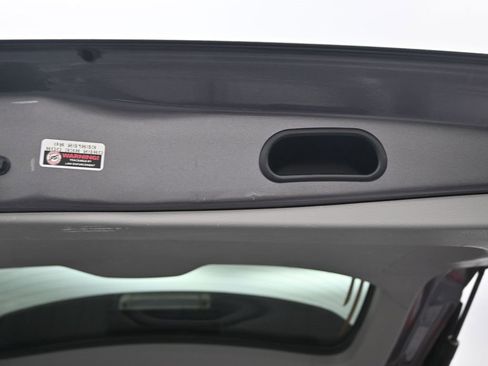 Used 2018 Toyota Highlander LE image 22